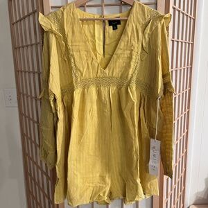 NWT Lumiere Lace and Ruffle Romper